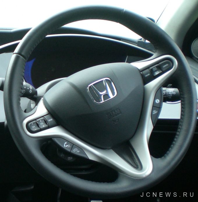 Honda:  1,71        Takata